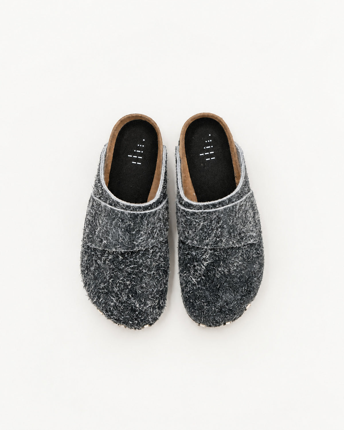 SPACE CLOGS