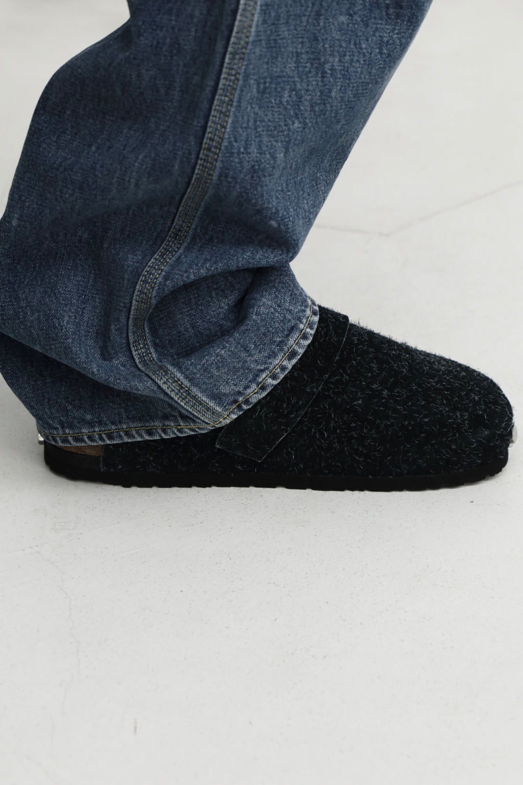 SPACE CLOGS