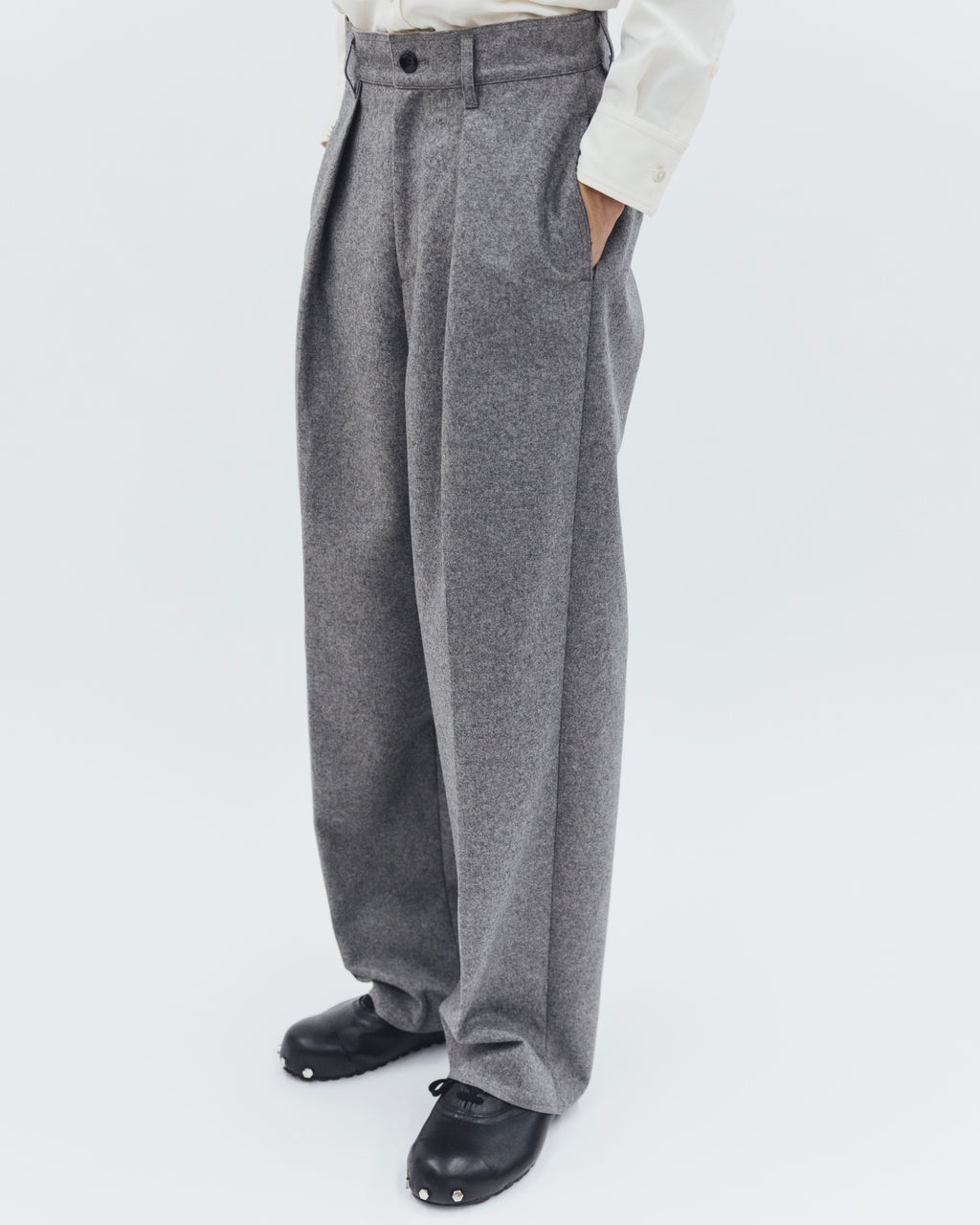 META TROUSERS