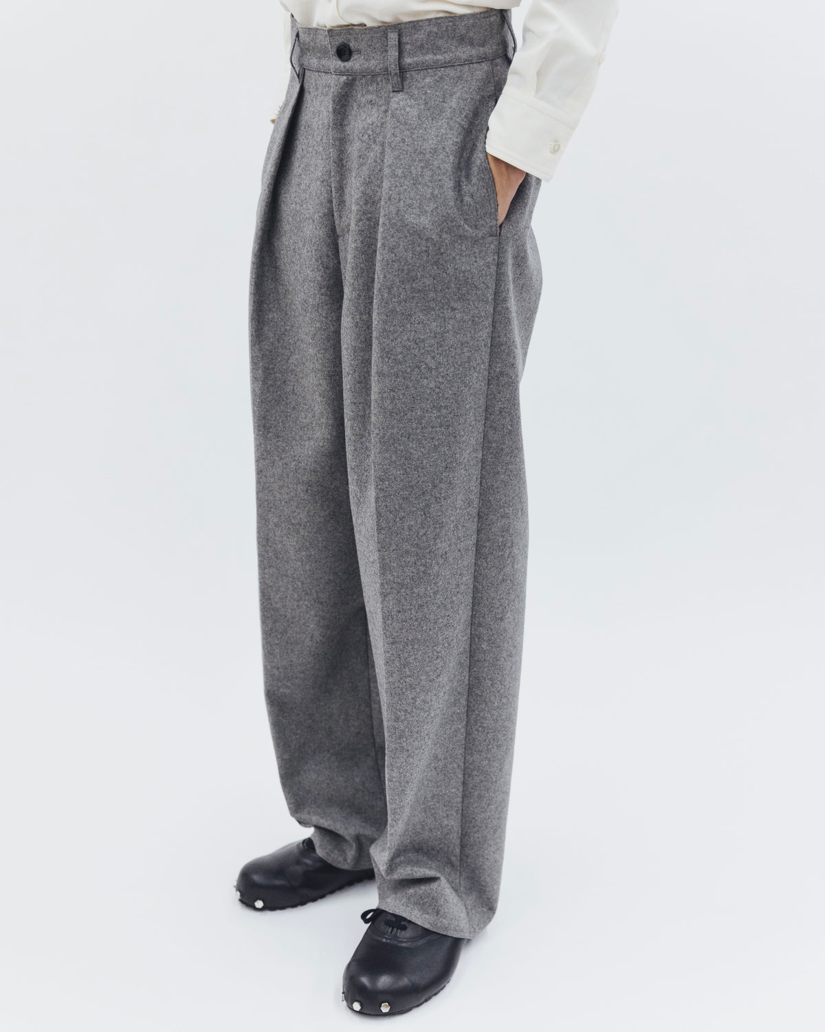 META TROUSERS