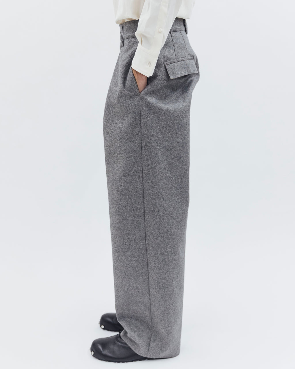 META TROUSERS
