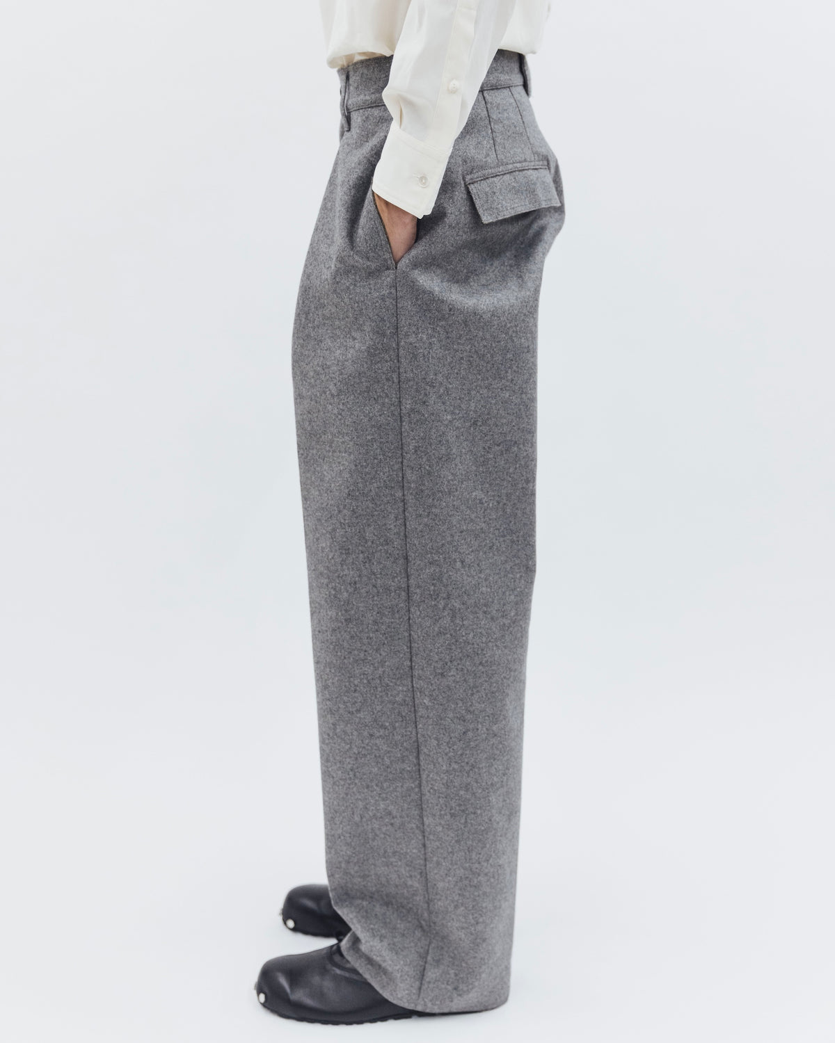 META TROUSERS