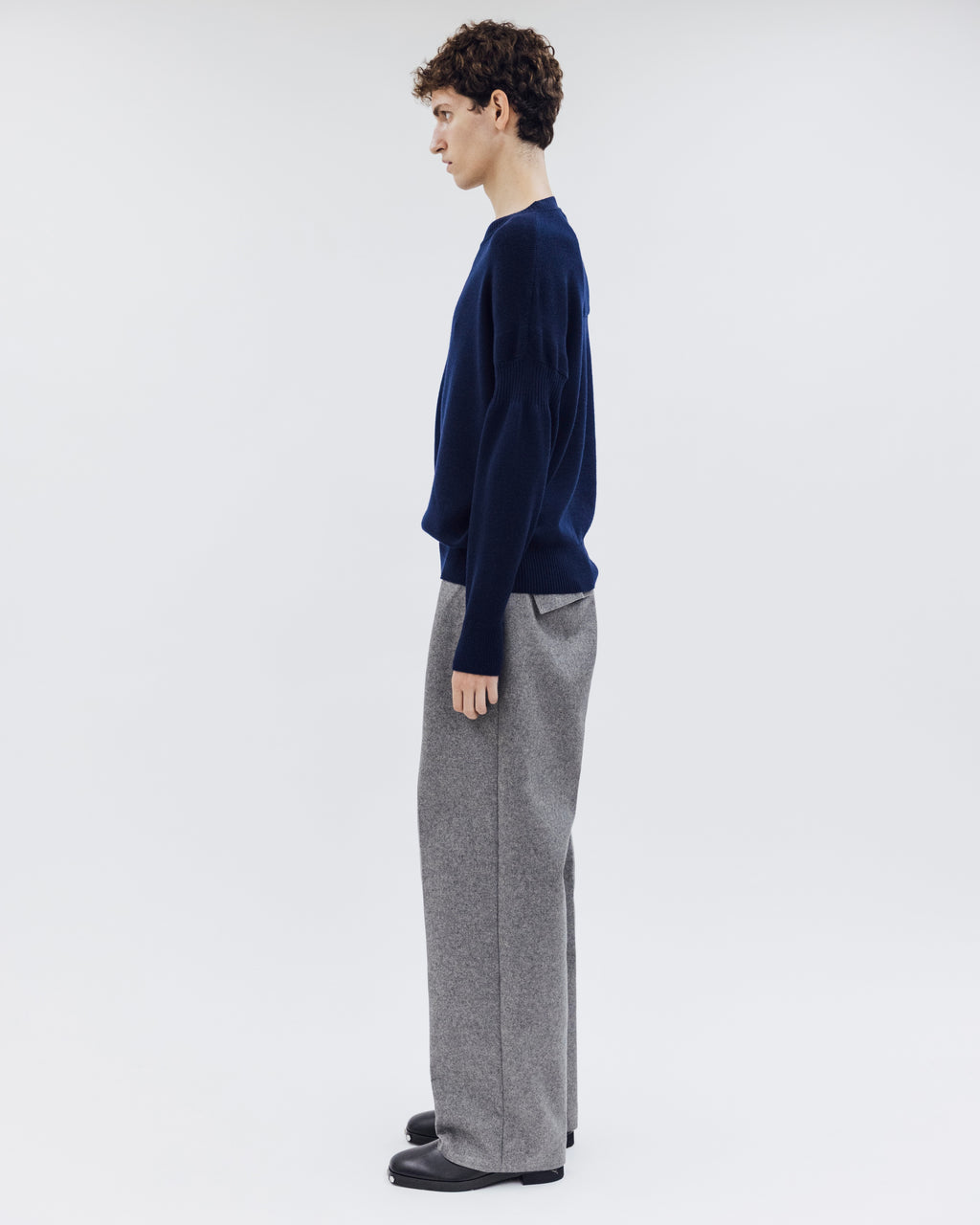 META SWEATER