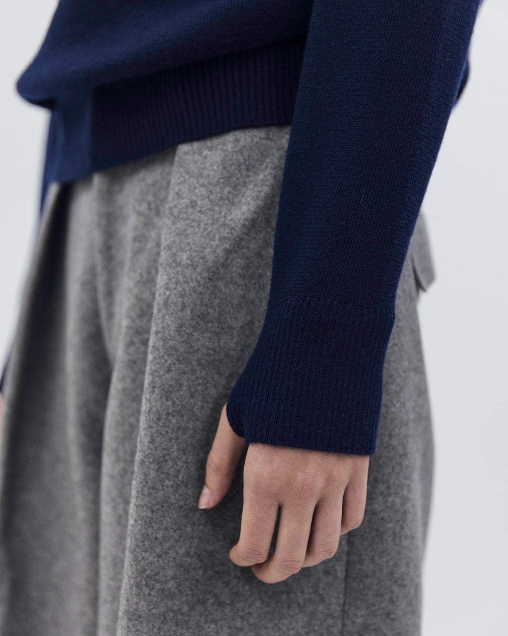META SWEATER