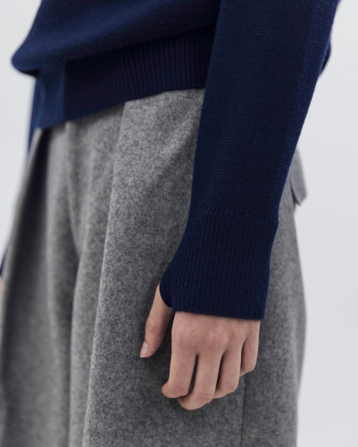 META SWEATER