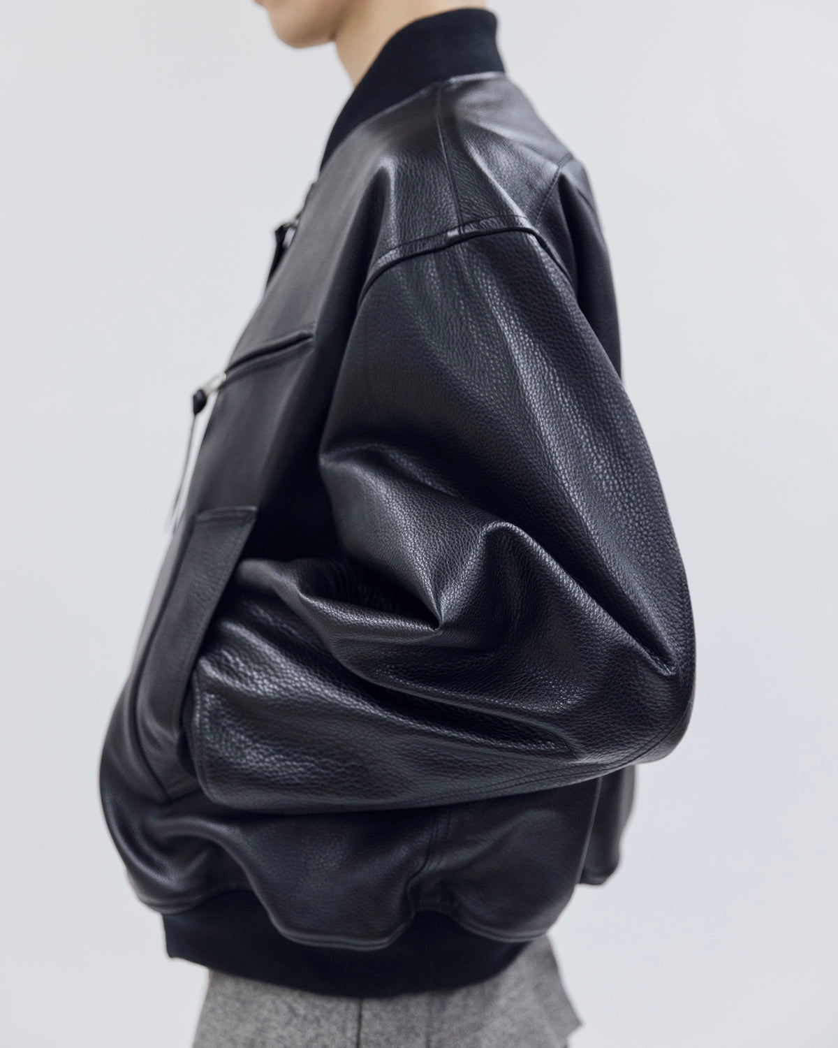 BOMBER JACKET